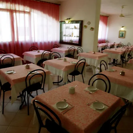 ランコラ 3* サンタ・テレーザ・ガッルーラ