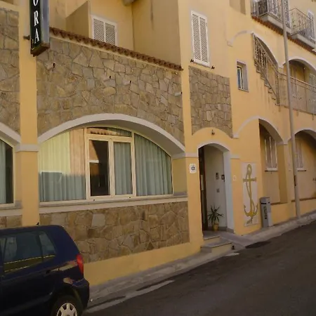 L'ancora 3*