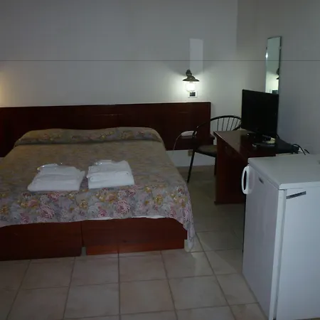 L'ancora 3* سانتا تيريزا غالّورا