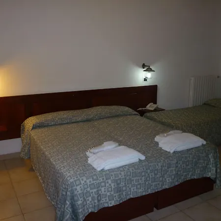 L'ancora فندق سانتا تيريزا غالّورا