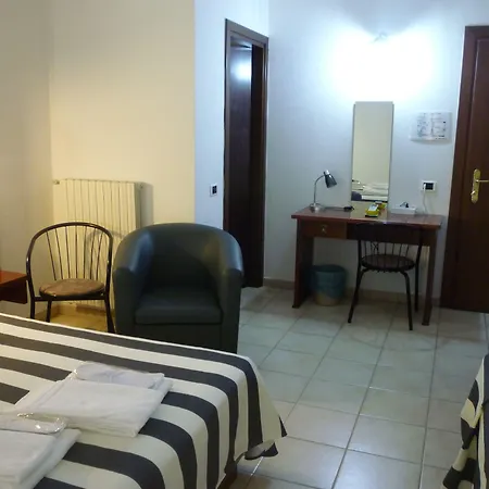 L'ancora 3* سانتا تيريزا غالّورا