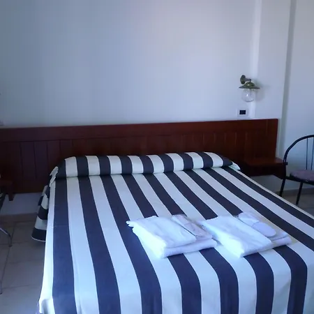 ランコラ 3* サンタ・テレーザ・ガッルーラ